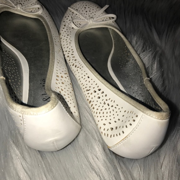 Kelly & Katie White Flats - Picture 6 of 8